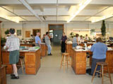 Travail d'identification en laboratoire. - Photo : Martine Lapointe